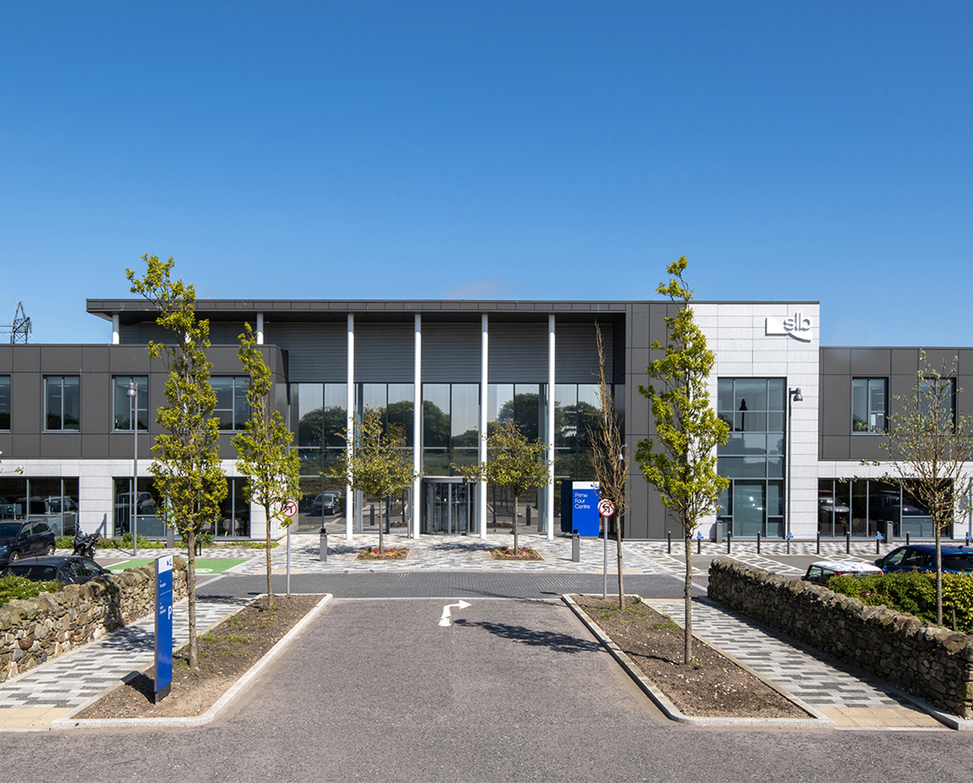 Photo of the outside of the Aberdeen Performance Center.