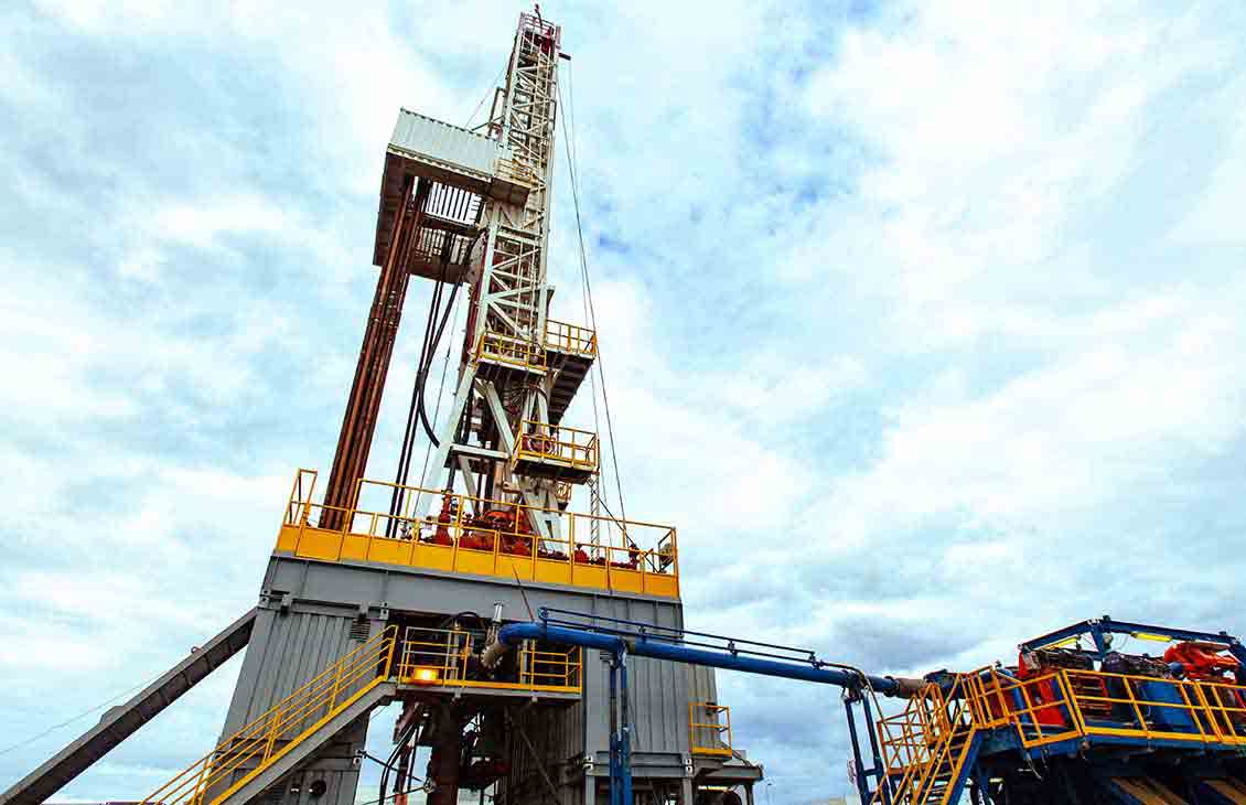 On-location photograph of geothermal drilling project in Vélizy-Villacoublay, France.