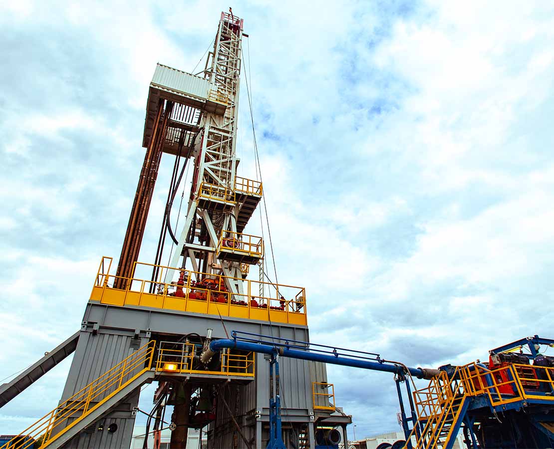 On-location photograph of geothermal drilling project in Vélizy-Villacoublay, France.