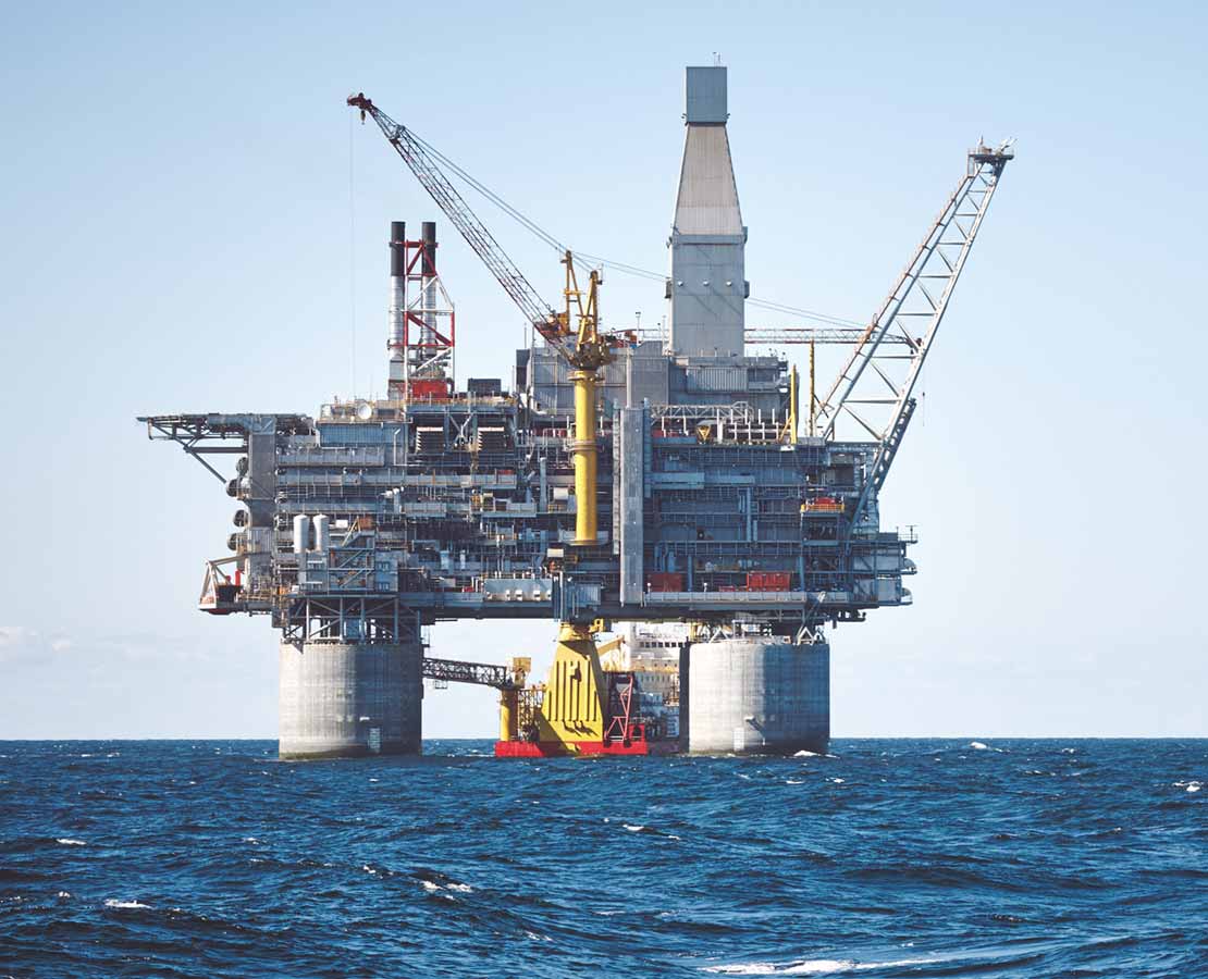 Offshore rig where DeepCRETE low-temperature cementing solution is used