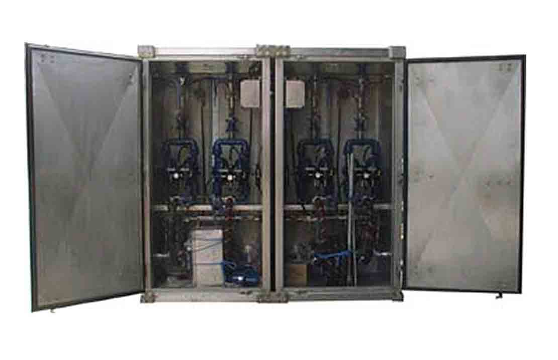 Cutout of the CMP-351 liquid additive system.