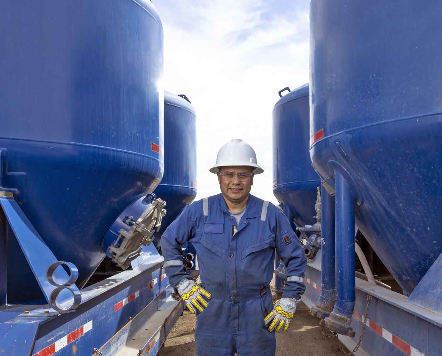 SLB operator turning a large well.