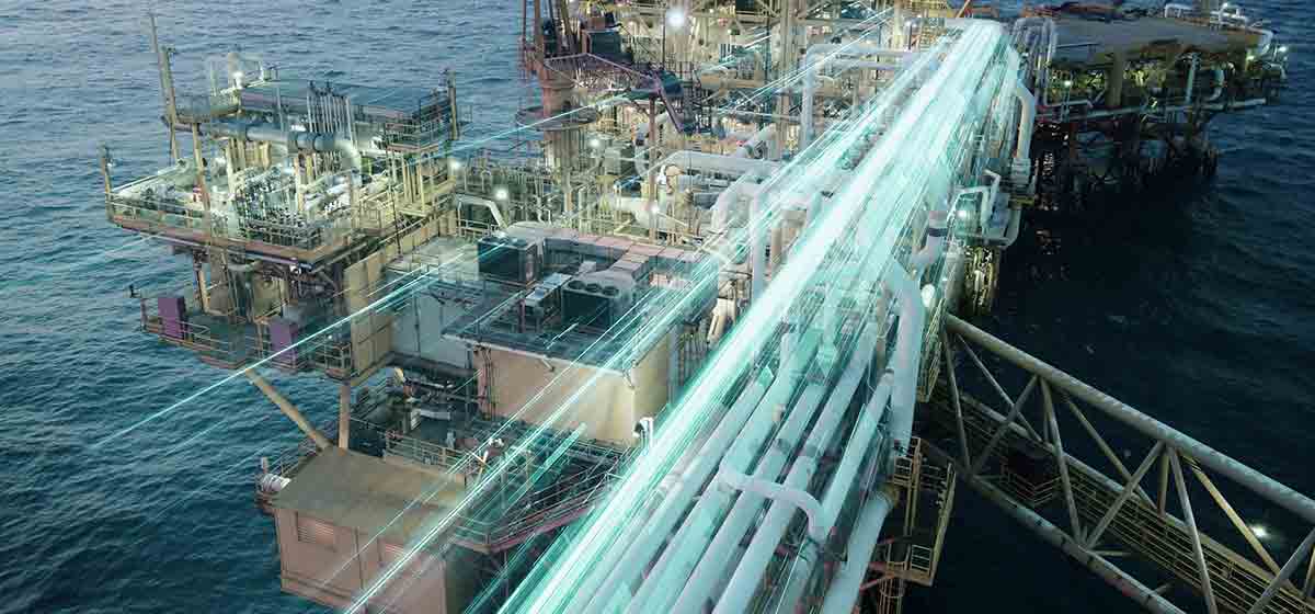 photo of off shore rig