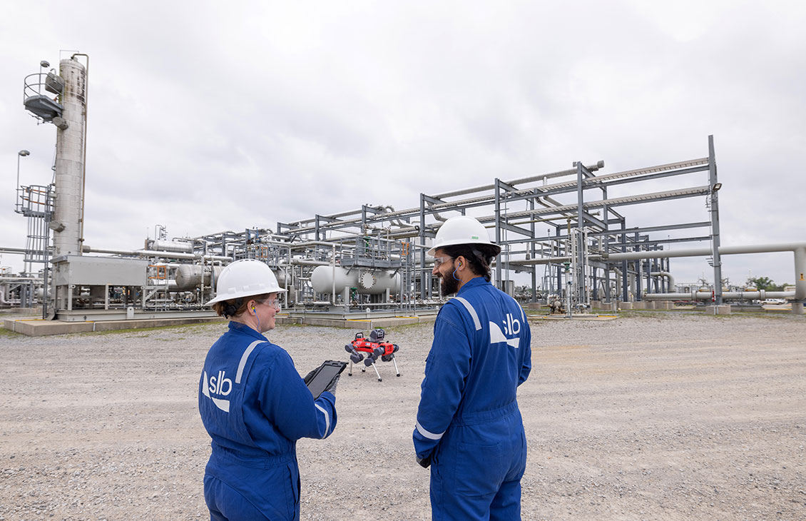 Two SLB field workers