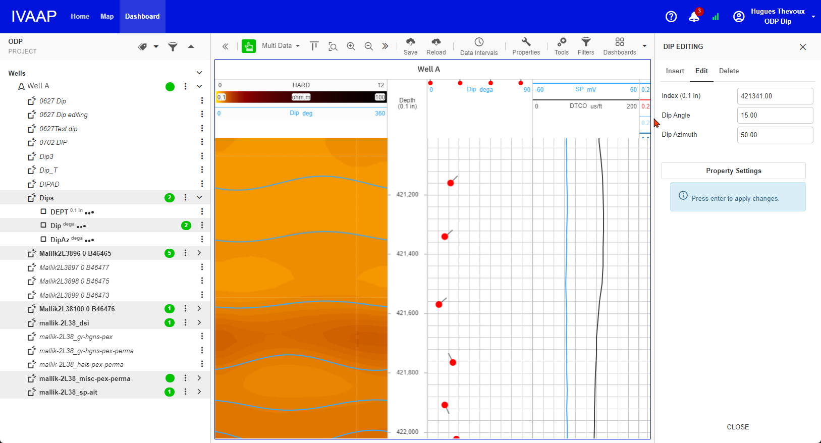 Dip display as sinusoid on overlay of the image log and on the right side the dip editing dialog.