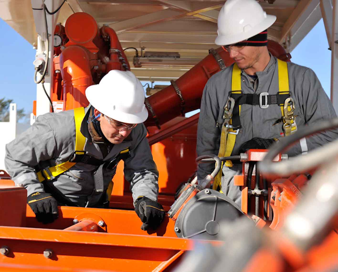 Drilling equipment and operators.