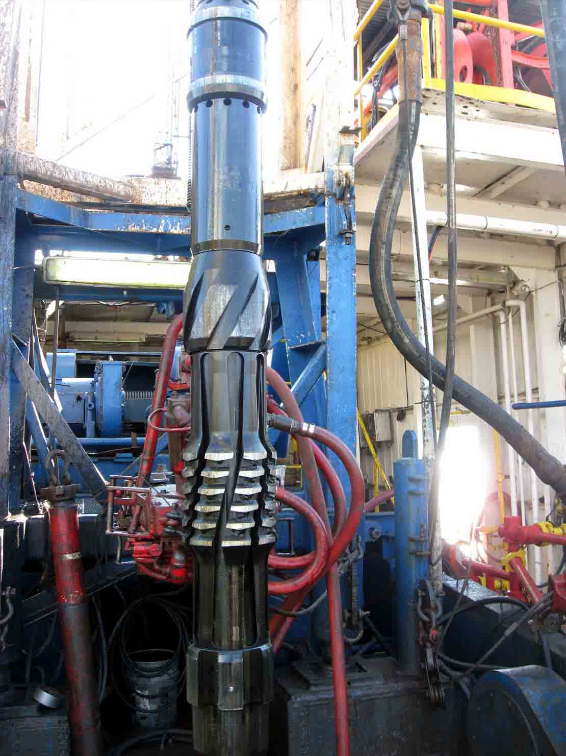 Well commissioner liner top test tool