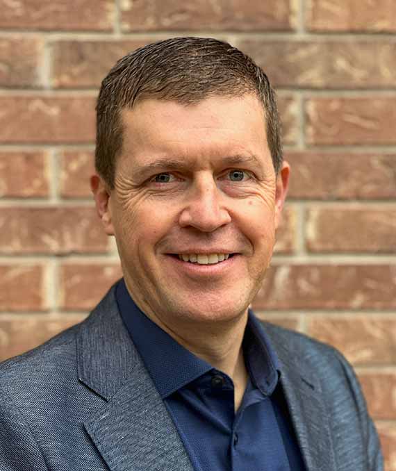 Photo of Adrián Ledroz