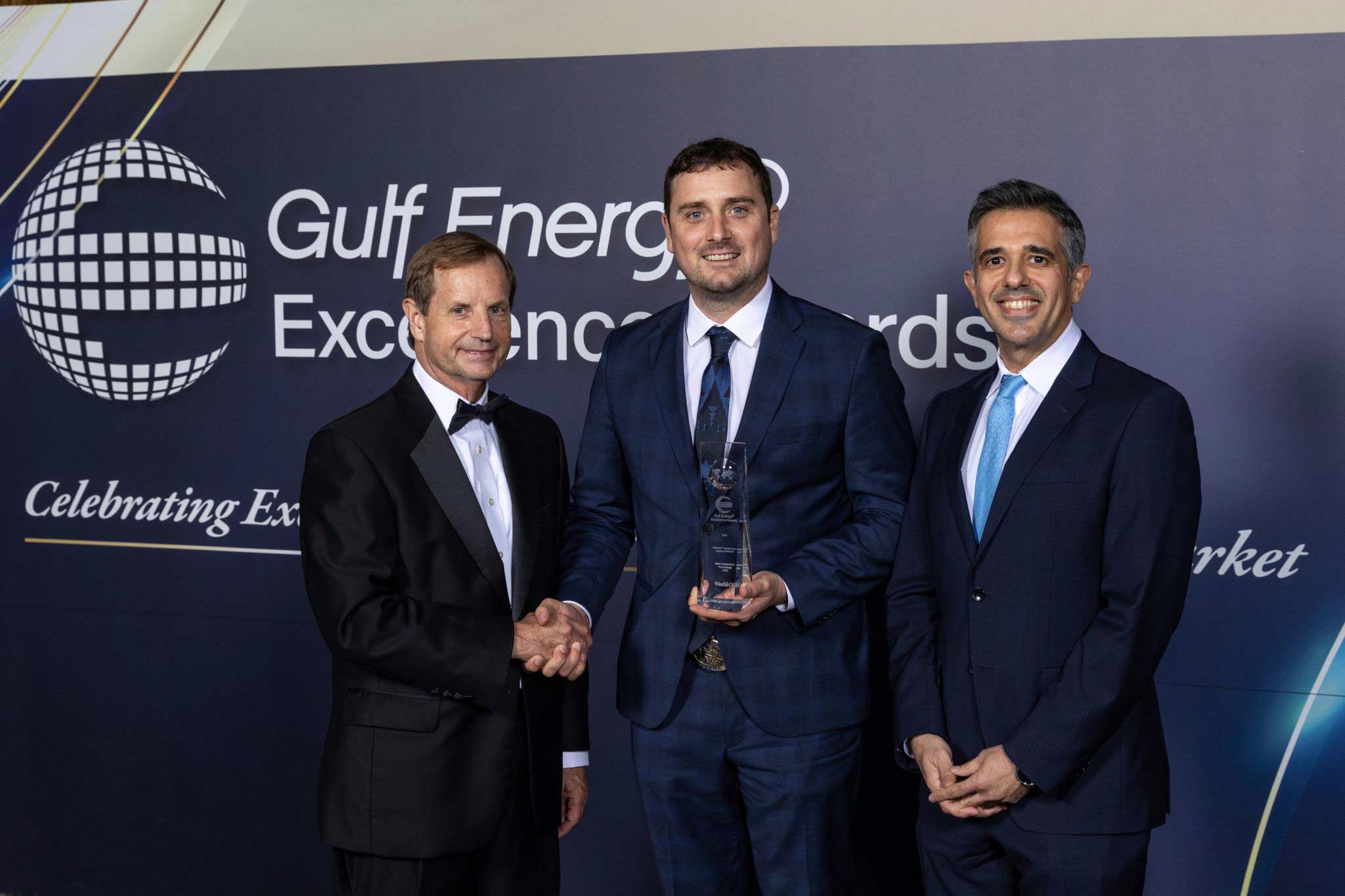 SLB team members at the 2025 Gulf Energy Information Excellence Awards.