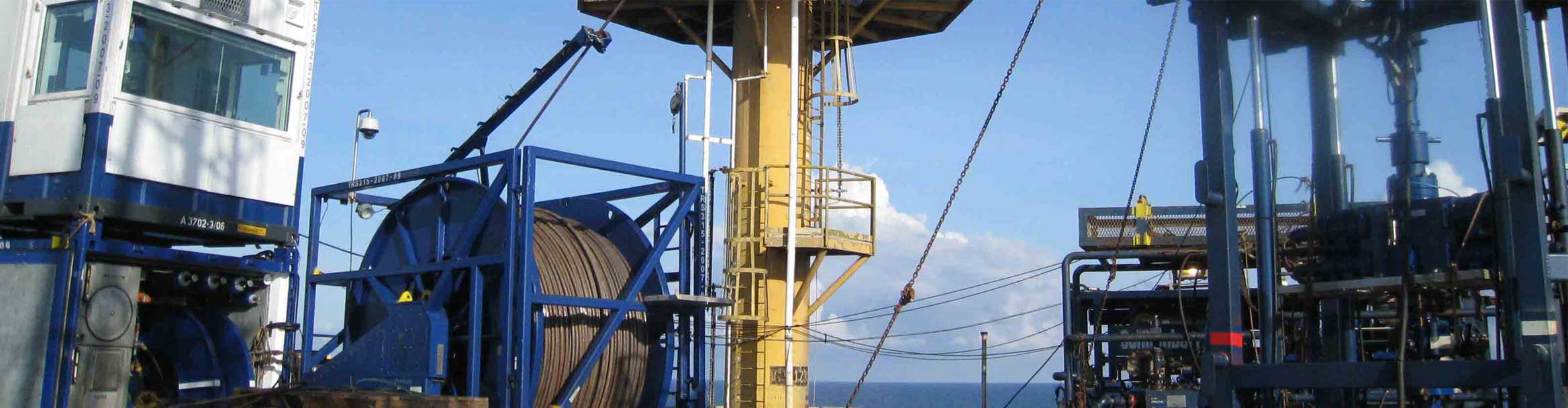 Photo of X-11 modular offshore CT unit.