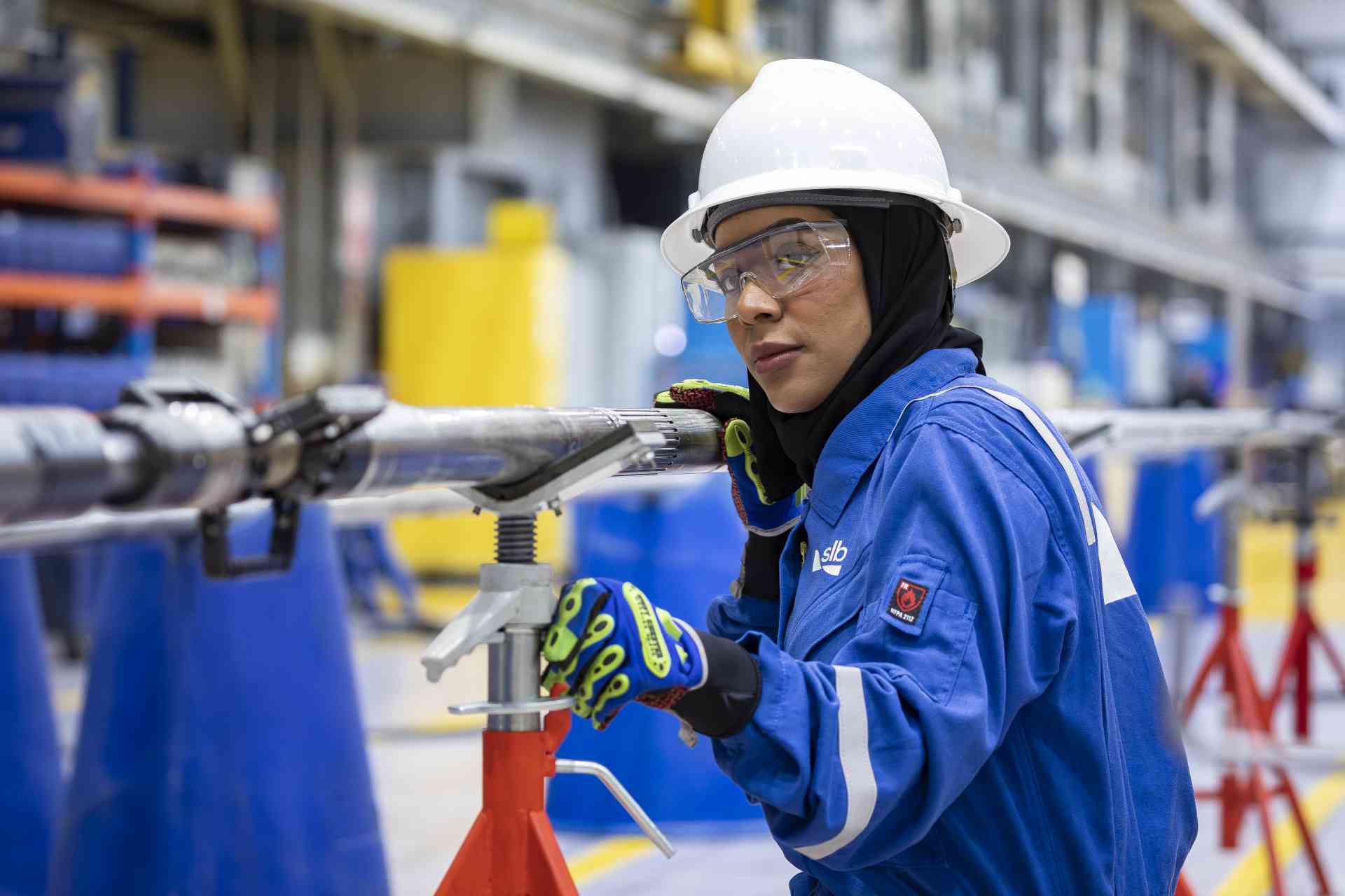 Photo of ReSOLVE iX tubing cutter at manufacturing facility.