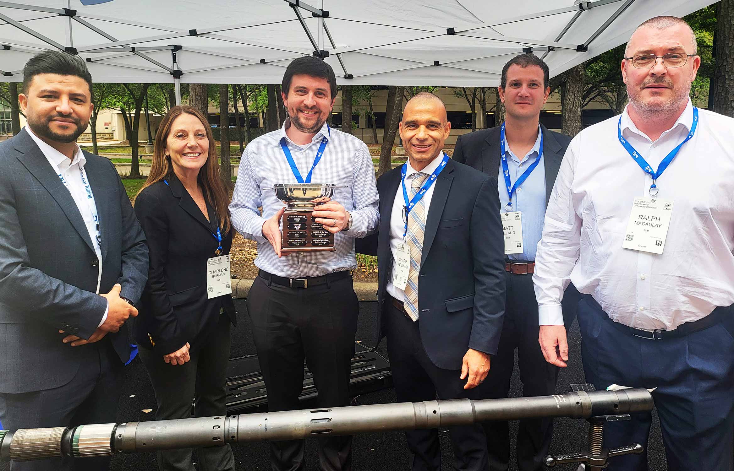 SLB team with the 2024 ICoTA Intervention Technology Award for SIMextra retrievable bridge plug.