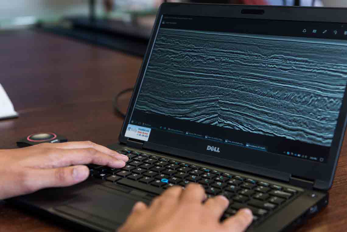 Accurately image areas with complex structures, velocities, or both