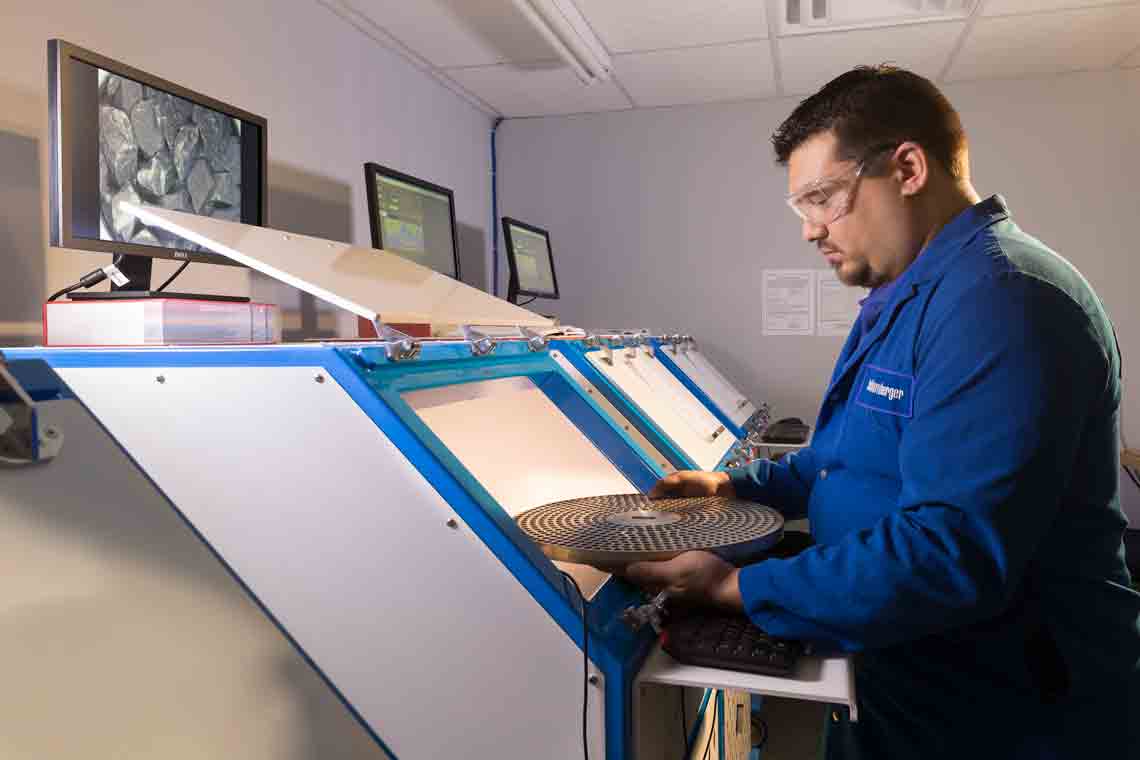 FIS analysis combined with RockEye automated high-resolution photography and PDQ-XRF X-ray florescence elemental analysis.