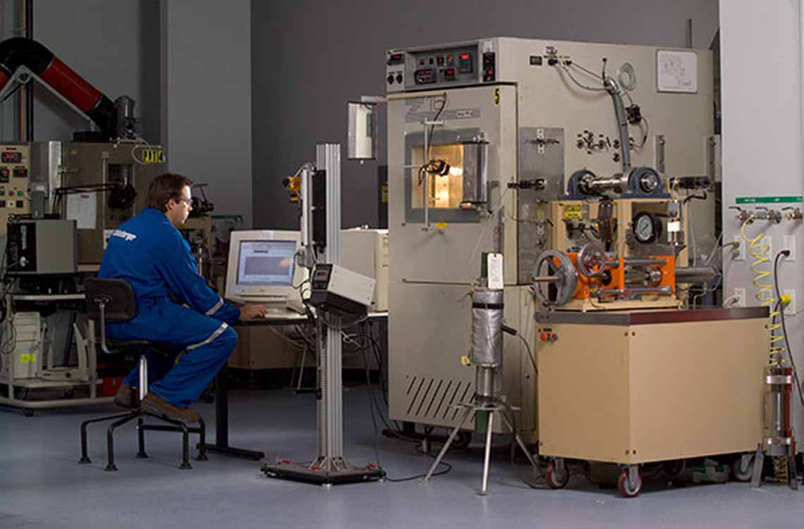 Boost recovery and enhance production and oil recovery with PVT studies designed specifically for HPHT reservoirs.