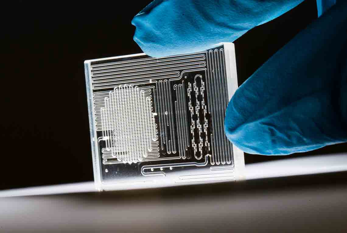 The Maze microfluidic SARA analysis fully automates the process for testing oil samples for saturates, aromatics, resins, and asphaltenes.
