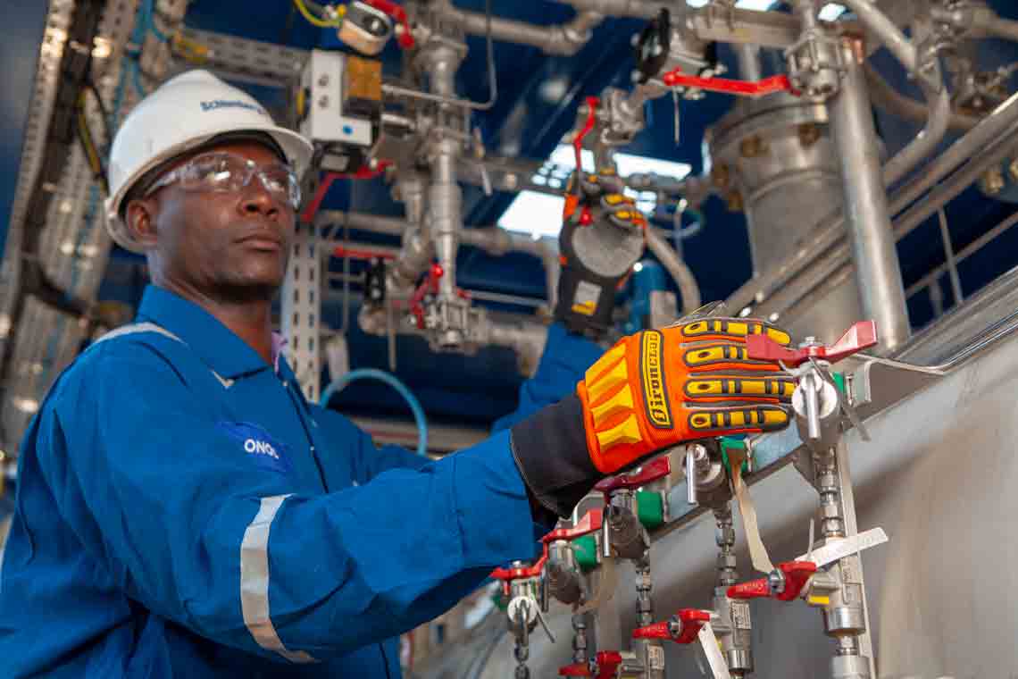 Operator working on ClearPhase separator